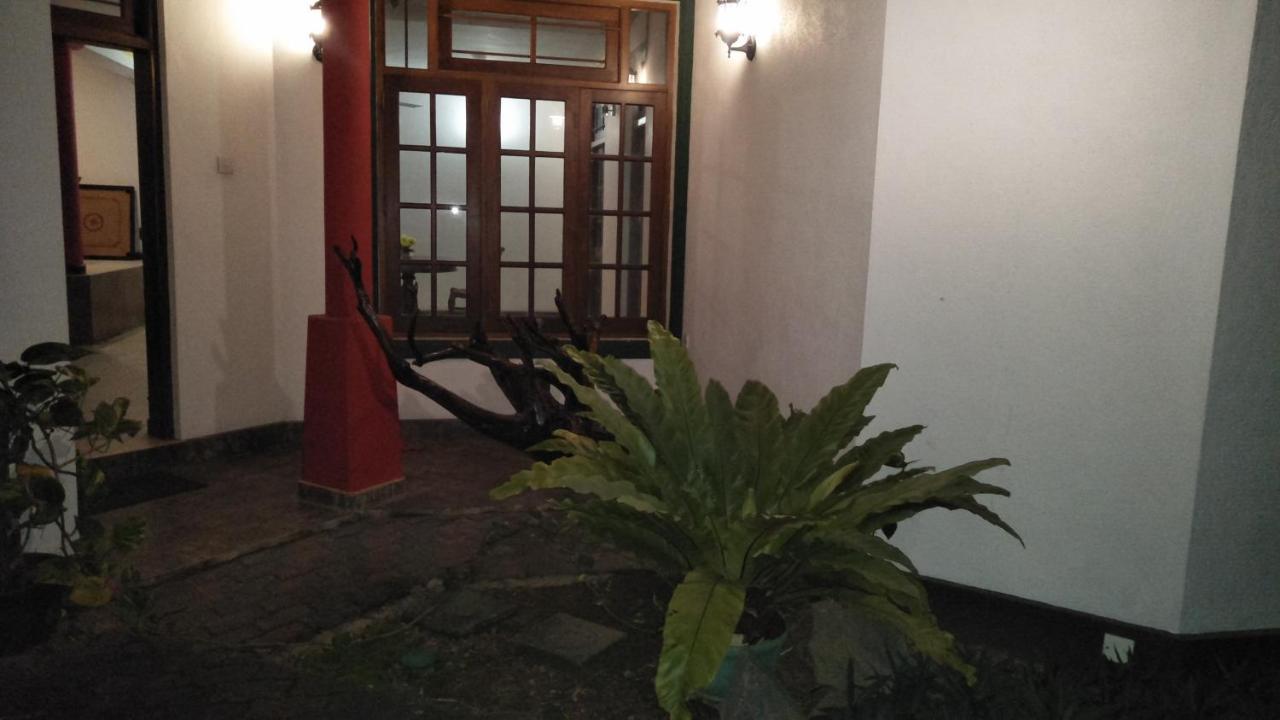 Hotel Mandakini Battaramulla Εξωτερικό φωτογραφία